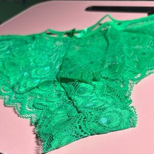 5️⃣6️⃣8️⃣ Vibrant Green Lace Panties